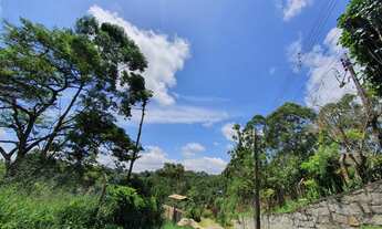 Imagem 3: Vista indevassável para um vale de montanhas na rua Geneve!