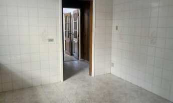 Imagem 3: Sobrado para venda possui 183 metros quadrados com 3 quartos em Mirandópolis - São Paulo