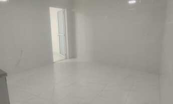 Imagem 4: Casa Térrea para aluguel, ônibus de frente ao imóvel, diversos comercios bem pertinho. Cas