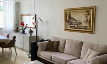 Imagem 7: Frente, sol manhã, andar alto, vista pão de Açúcar, predio muito bem cuidado com portaria