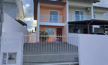 Imagem 3: Sobrado para venda com 73 metros quadrados com 2 quartos em Aririú - Palhoça - SC