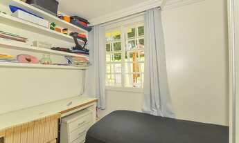 Imagem 5: Casa para venda tem 174 metros quadrados com 3 quartos em Vista Alegre - Curitiba - PR