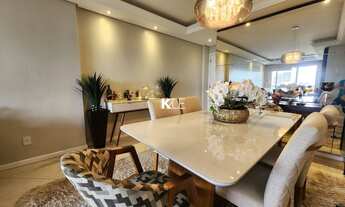 Imagem 3: Apartamento de 118m² privativos localizado na via comercial do bairro Coqueiros