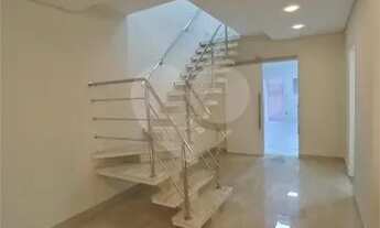 Imagem 7: Casa comercial no bairro da Apareceida em Santos/SP