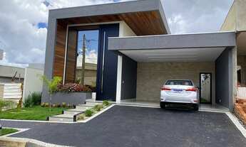 Imagem: Casa térrea a venda no Grand trianon, belíssima