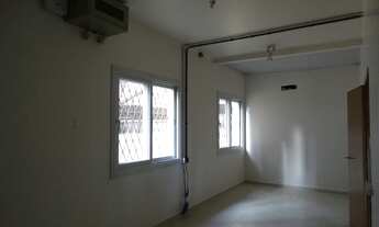 Imagem 7: Casa para aluguel tem 150 metros quadrados com 4 quartos em Santana - Porto Alegre - RS