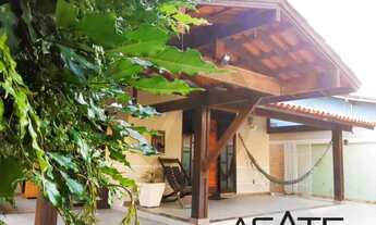 Imagem 2: Agatê Imóveis vende Casa Linear de 156 m² Itaipu - Niterói por R 1 milhão de reais