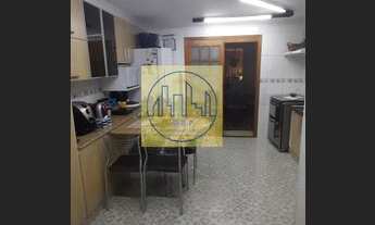 Imagem 7: Sobrado para Venda em Santo André, Utinga, 4 dormitórios, 1 suíte, 2 banheiros, 3 vagas