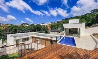 Imagem: Casa com 4 suítes em condomínio fechado