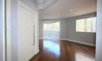 Imagem 4: Apartamento em Moema com 244m², 3 suítes, 3 vagas