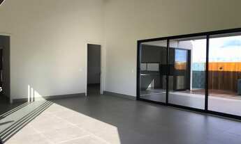 Imagem 3: Casa com 3 suítes no condomínio Grand Trianon