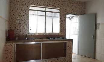 Imagem 5: Sobrado com terraço e garagem