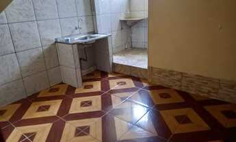 Imagem 2: Aluga-se Casa em vila com 2 quartos