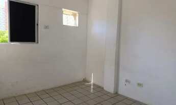 Imagem 3: Apartamento com dois quartos próximo à praia e ao Dona Lindu, e ao lado do Paranoia do Mar