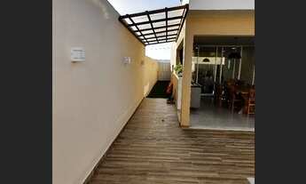 Imagem 2: Casa de condomínio para venda tem 172 metros quadrados com 3 quartos