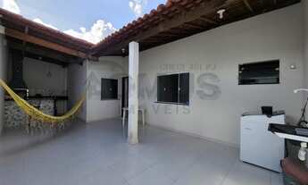 Imagem 2: Casa para Venda em Aracaju, Luzia, 3 dormitórios, 1 suíte, 2 banheiros, 2 vagas