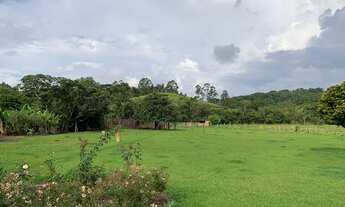 Imagem 6: LL-Vende se terreno próximo à escola