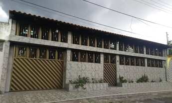 Imagem: Casa a venda com 3 quartos e 5 vagas de