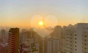 Imagem 3: Linda varanda gourmet em Perdizes, apartamento amplo e iluminado, 172m2 andar alto vista p