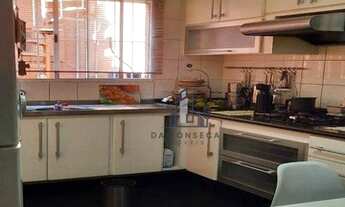 Imagem 3: Sobrado # dorm. (1 suite) . Armários nos quartos e cozinha. Edicula. Vl.Yara