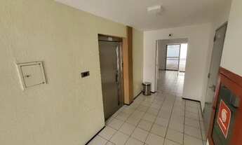 Imagem 5: 132m2 lado do Riomar Shopping. 02 Suítes + 01 Quarto, Sala Ampla. Ventilado