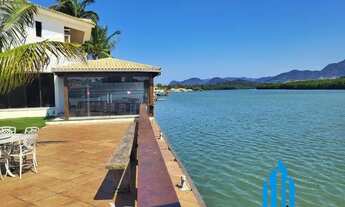 Imagem 2: Casa para venda tem 600 metros quadrados com 5 quartos em Olaria - Guarapari - ES