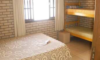 Imagem 4: Casa em Bombas para 12 pessoas com piscina ideal para suas férias