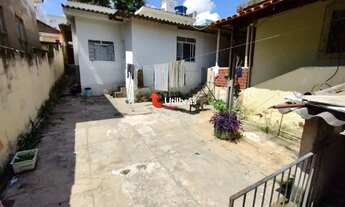 Imagem: Casa à venda, 8 quartos, 1 suíte, 1 vaga