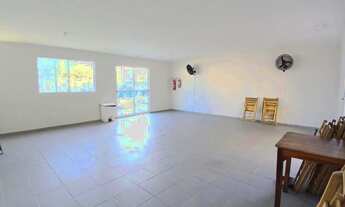 Imagem 7: Apartamento com 45m², acesso escada, sala, 2 quartos, wc social com box, cozinha, área de