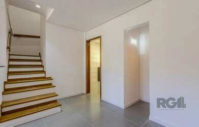 Imagem 9: Casa 103m² - 3 dormitórios, 1 suíte, piscina, 2 vagas no bairro Hípica