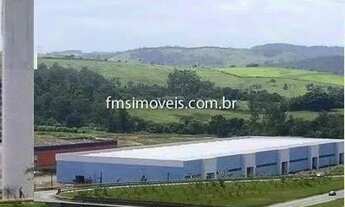 Imagem 3: Galpão Comercial para Locação em Atibaia-SP, Bairro Ponte Alta: 3 Banheiros, 12 Vagas e 1