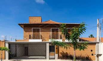 Imagem: LINDA CASA COM 5 DORMITÓRIOS SENDO 4 SUÍTES