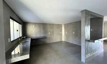 Imagem 4: Sobrado ao Lado do BRT Setor Barravento a poucos metros do Pão de Goiás