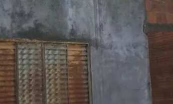 Imagem 2: Vende,troca,negocia casa. Precisa de reforma