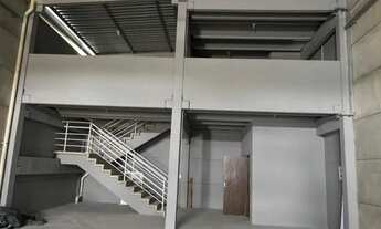 Imagem 2: Galpão para locação, próximo a BR 470, com 320,00 m²