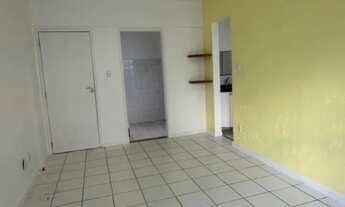 Imagem 4: Quarto e sala na Pituba com piscina