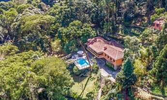 Imagem: Casa com 6 quartos em Corrêas, Petrópolis