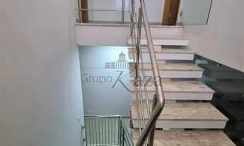 Imagem 4: Oportunidade - Casa Sobrado - Jacareí - Loteamento Villa Branca - 3 Dormitórios - 173m²