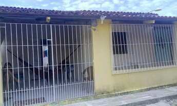 Imagem: Alugo ótima casa com três quartos em Praia