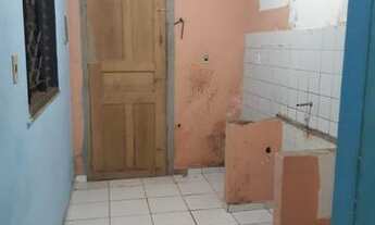 Imagem 3: Casa murada com duas salas e dois quartos