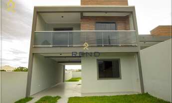 Imagem: Sobrado em São José do Pinhais com três