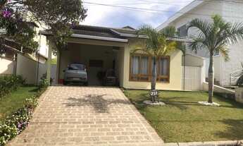 Imagem 1: Casa de condomínio térrea para venda tem 220 metros quadrados com 3 quartos