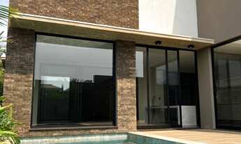 Imagem 2: Casa de condomínio sobrado para venda possui 468 metros quadrados com 4 quartos