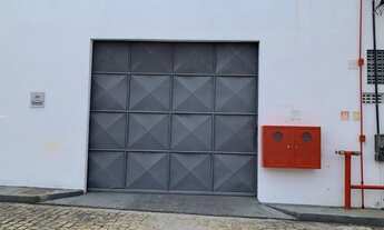 Imagem 2: Galpão para Locação em Lauro de Freitas, portão, 1 dormitório, 1 banheiro, 1 vaga