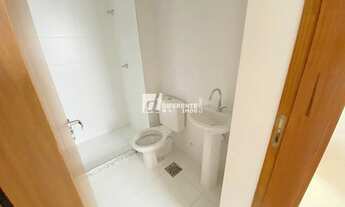 Imagem 7: Cobertura no centro de Nilópolis com ampla área aberta