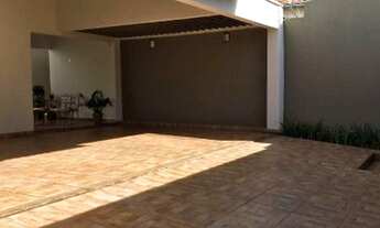 Imagem 3: Casa com 3 dormitórios à venda, 244 m² por R$ 750.000 - Independência - Ituiutaba/MG