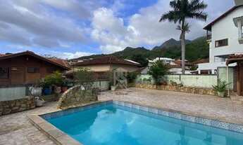 Imagem 3: Condomínio Vilarejo - Maravilhosa casa 495m² com piscina, sauna e churrasqueira