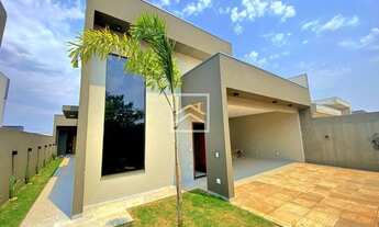 Imagem: Cristhais II - Com piscina em frente a praça