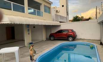 Imagem: Casa individual em Pau amarelo em rua asfaltada