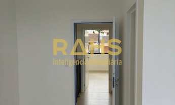 Imagem 6: Geminado Sobrado de esquina com 3 quartos sendo 1 suite no Bairro Iririu